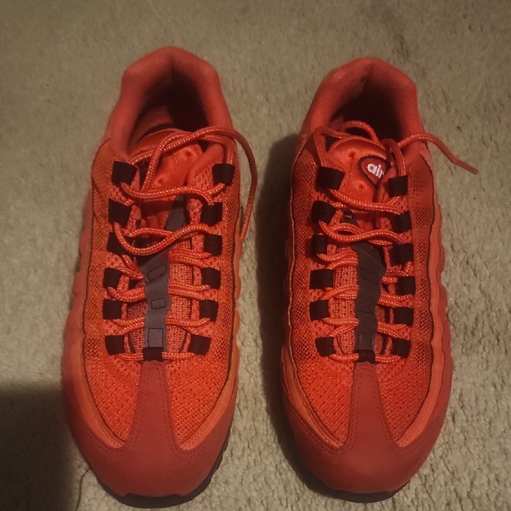 Nike Air Max 95 Red Athletic Sneakers - Gently Used